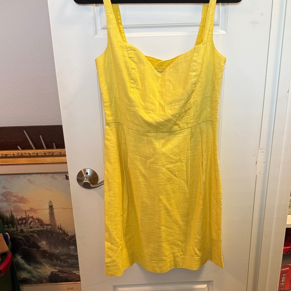 Cooperative Bright Yellow Garment